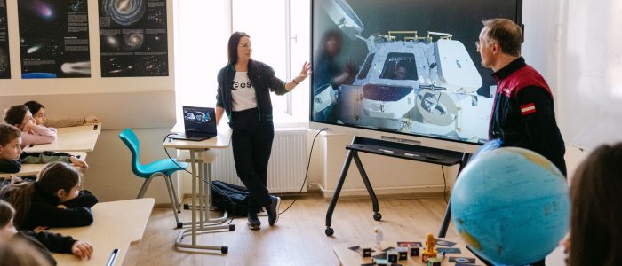 Profil de mentor Științescu: Bianca Boroș, profesoara care îi învață pe copii să gândească precum cercetătorii